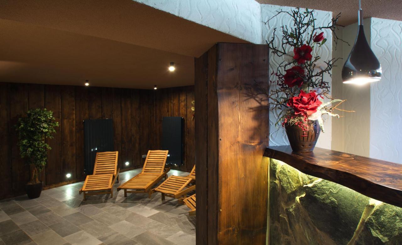 Hotel Lesana Stara Lesna Exterior photo