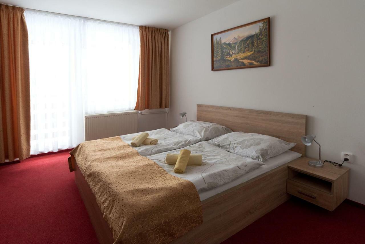 Hotel Lesana Stara Lesna Exterior photo